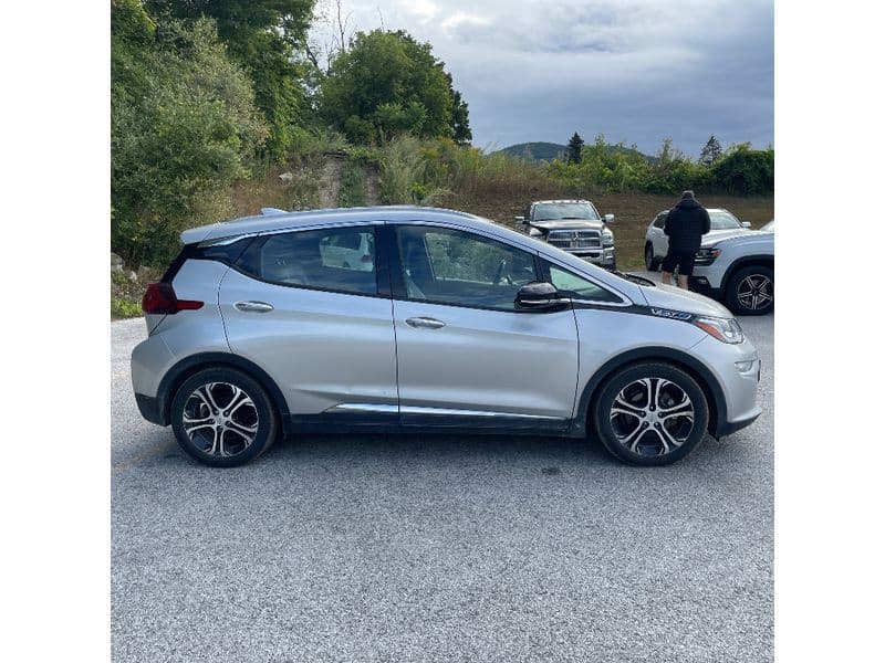 2019 Chevrolet Bolt EV view 7