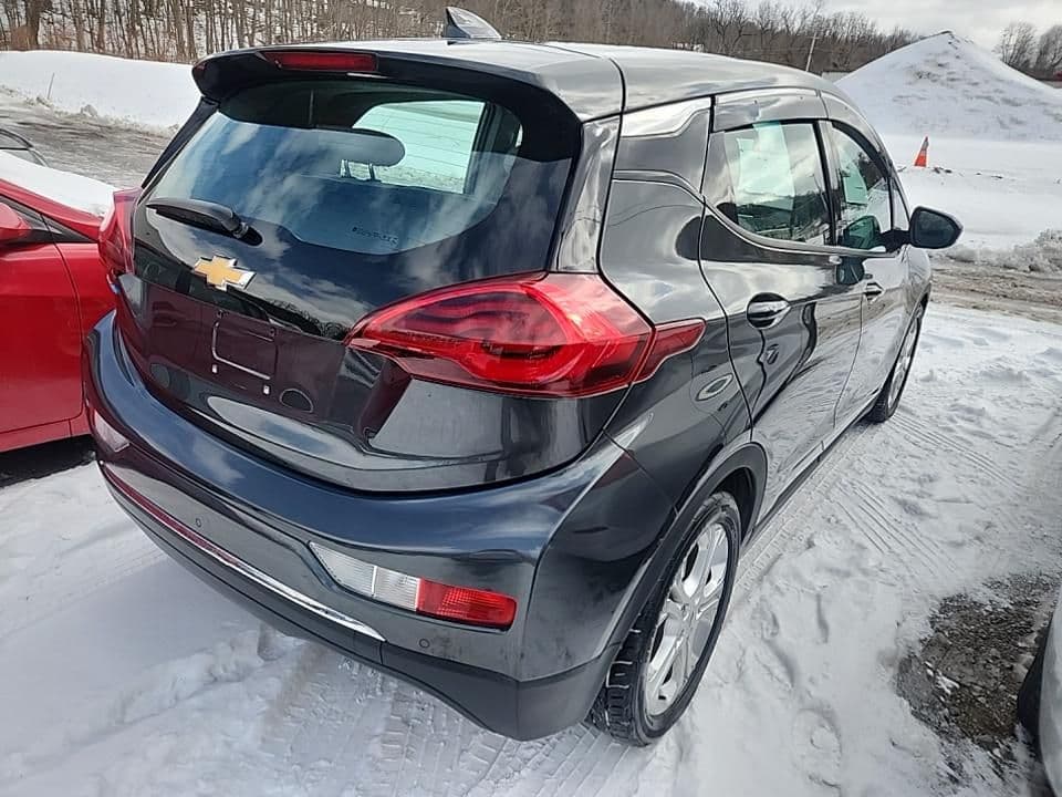 2019 Chevrolet Bolt EV view 4