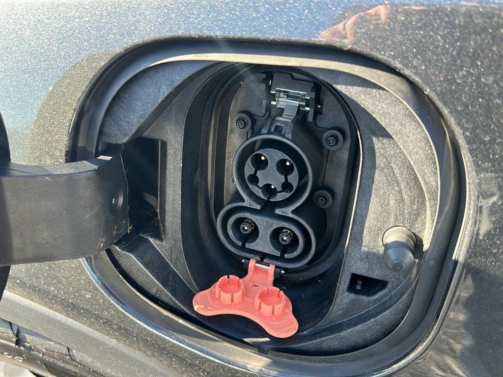 2019 Chevrolet Bolt EV view 5