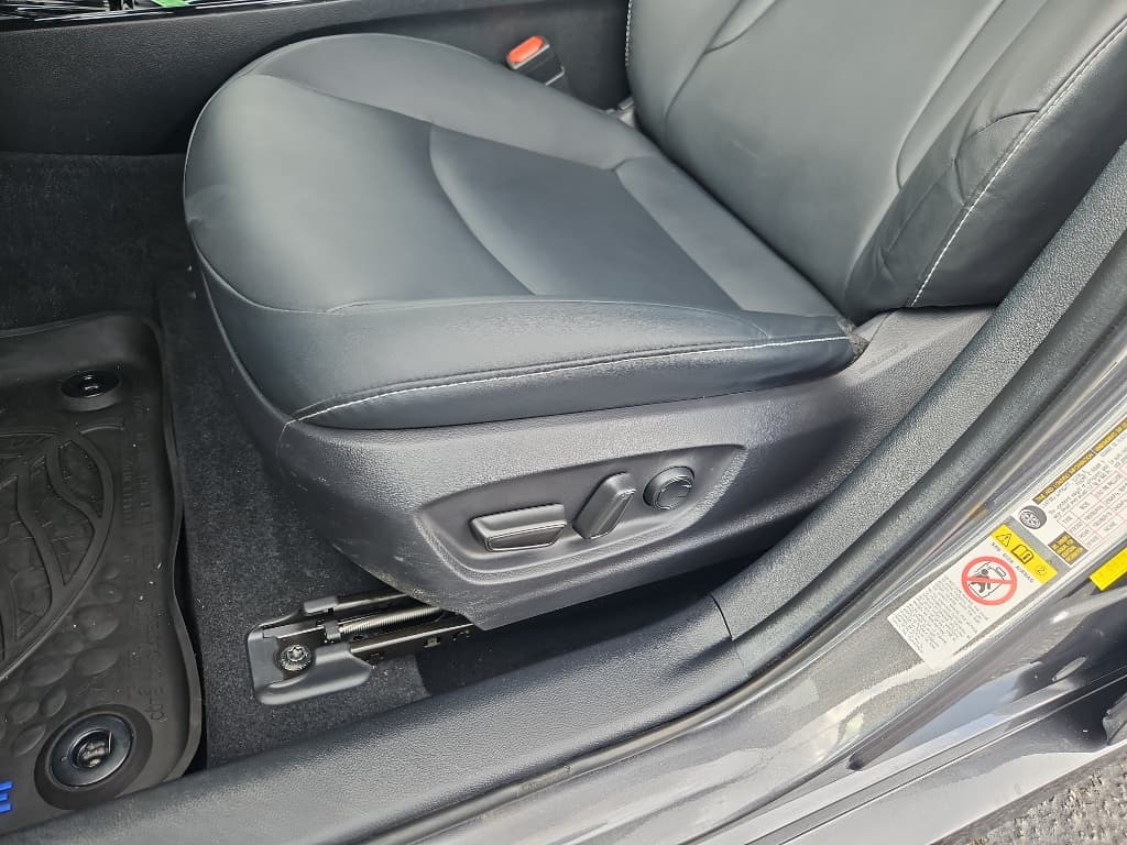 2020 Toyota Prius Prime view 7