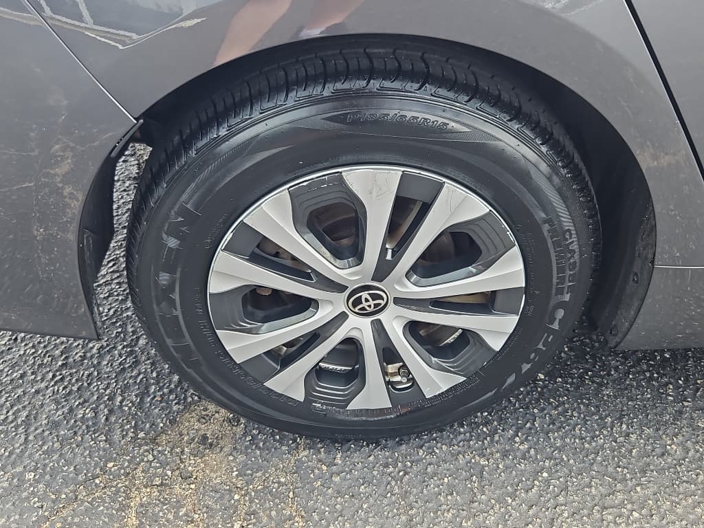 2020 Toyota Prius Prime view 30