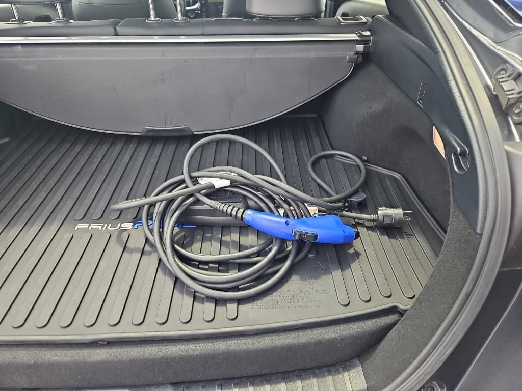 2020 Toyota Prius Prime view 6