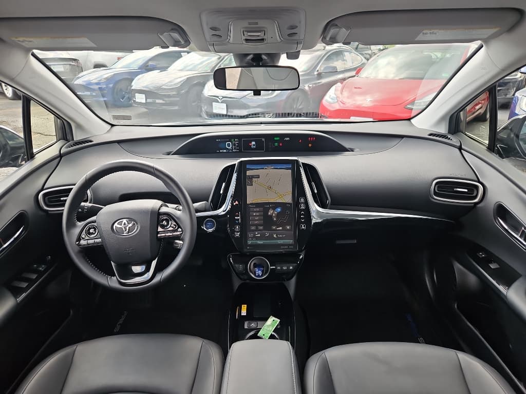 2020 Toyota Prius Prime view 15