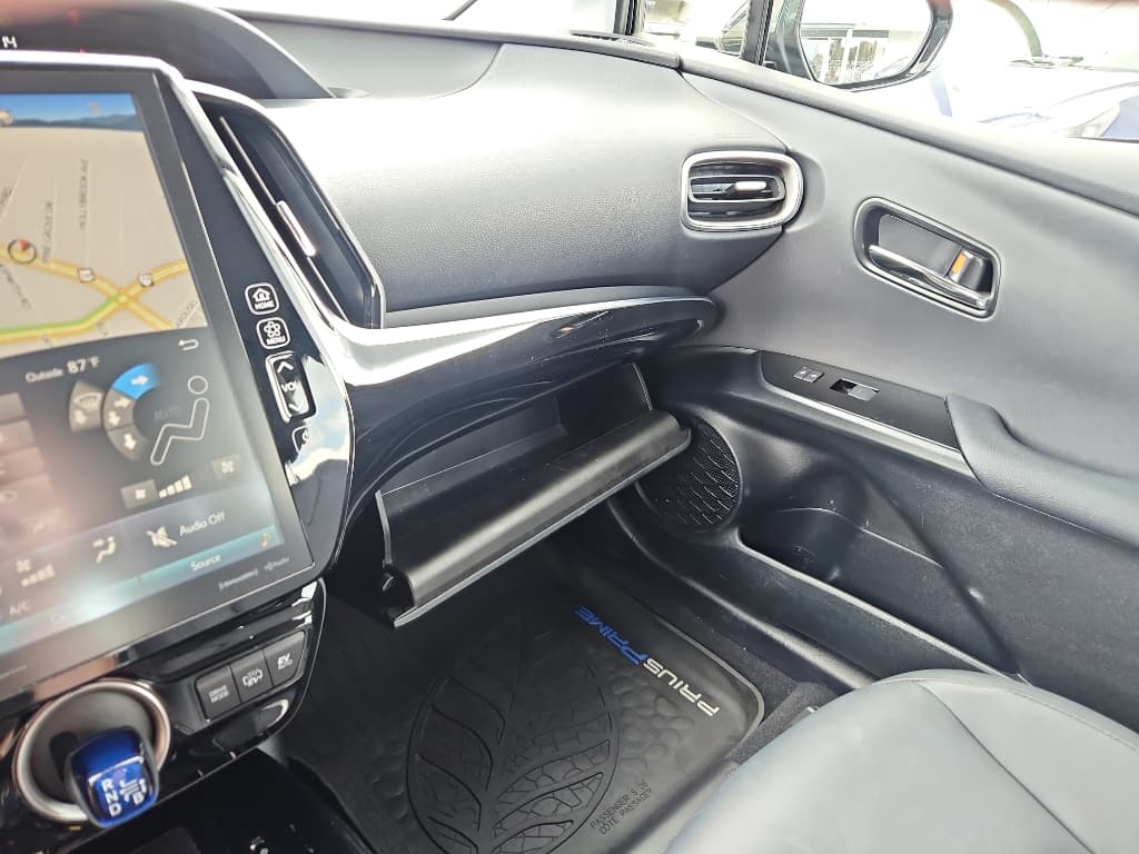 2020 Toyota Prius Prime view 19