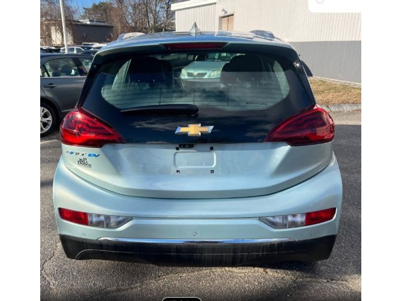 2019 Chevrolet Bolt EV view 3