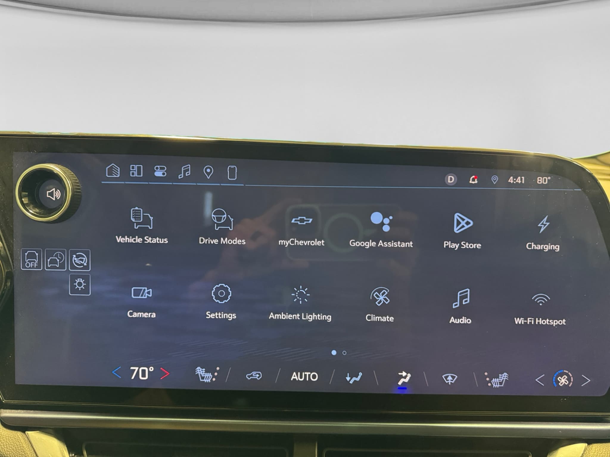 2025 Chevrolet Equinox EV view 11