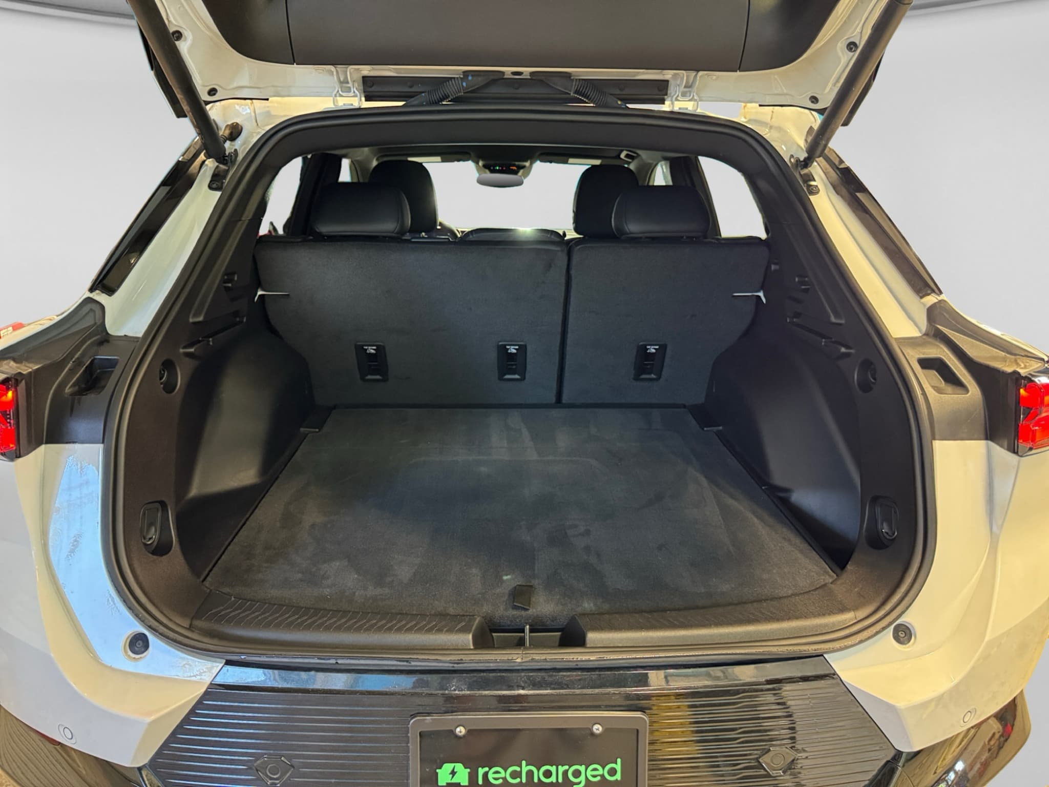 2025 Chevrolet Equinox EV view 24