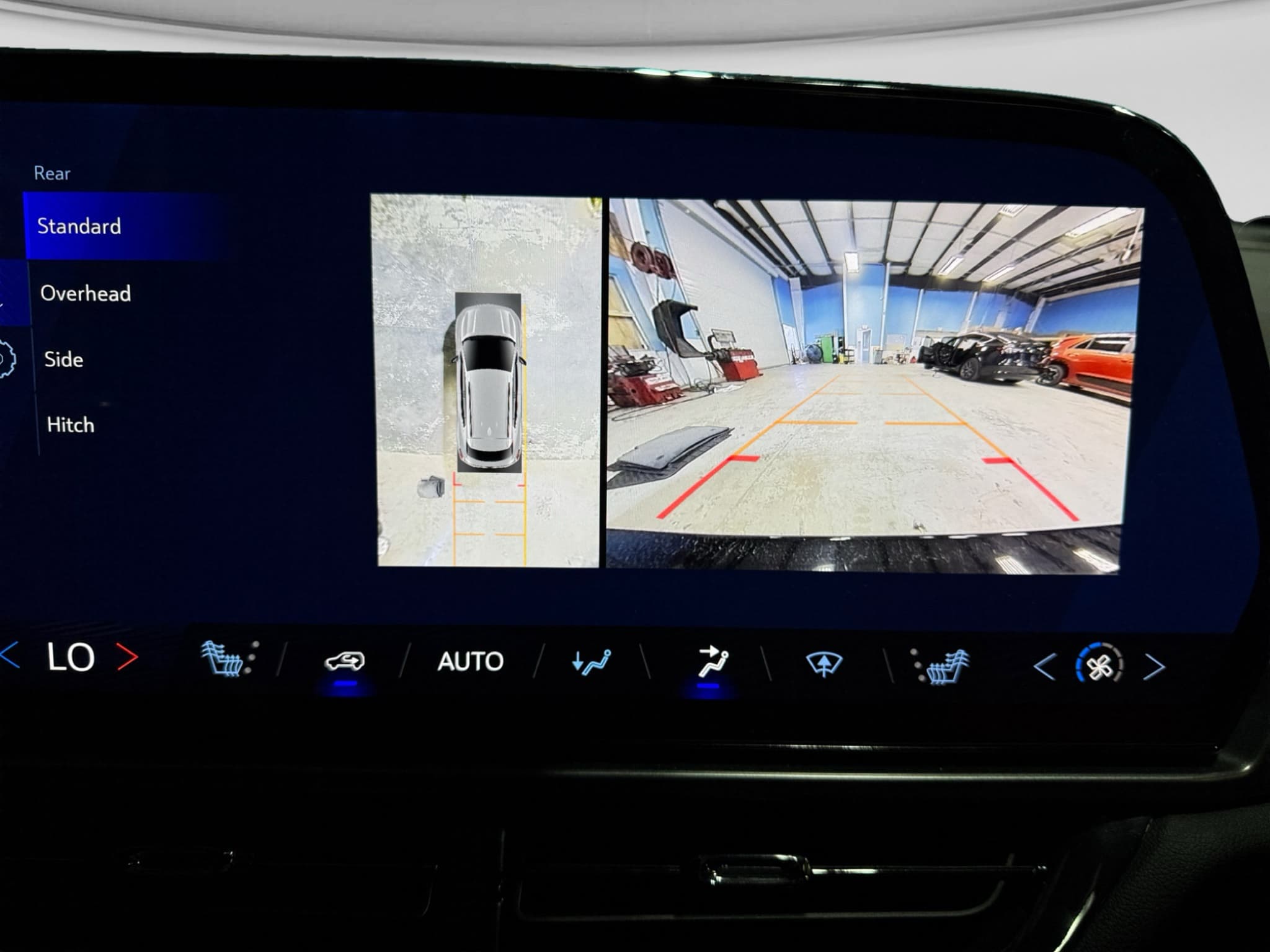 2025 Chevrolet Equinox EV view 14