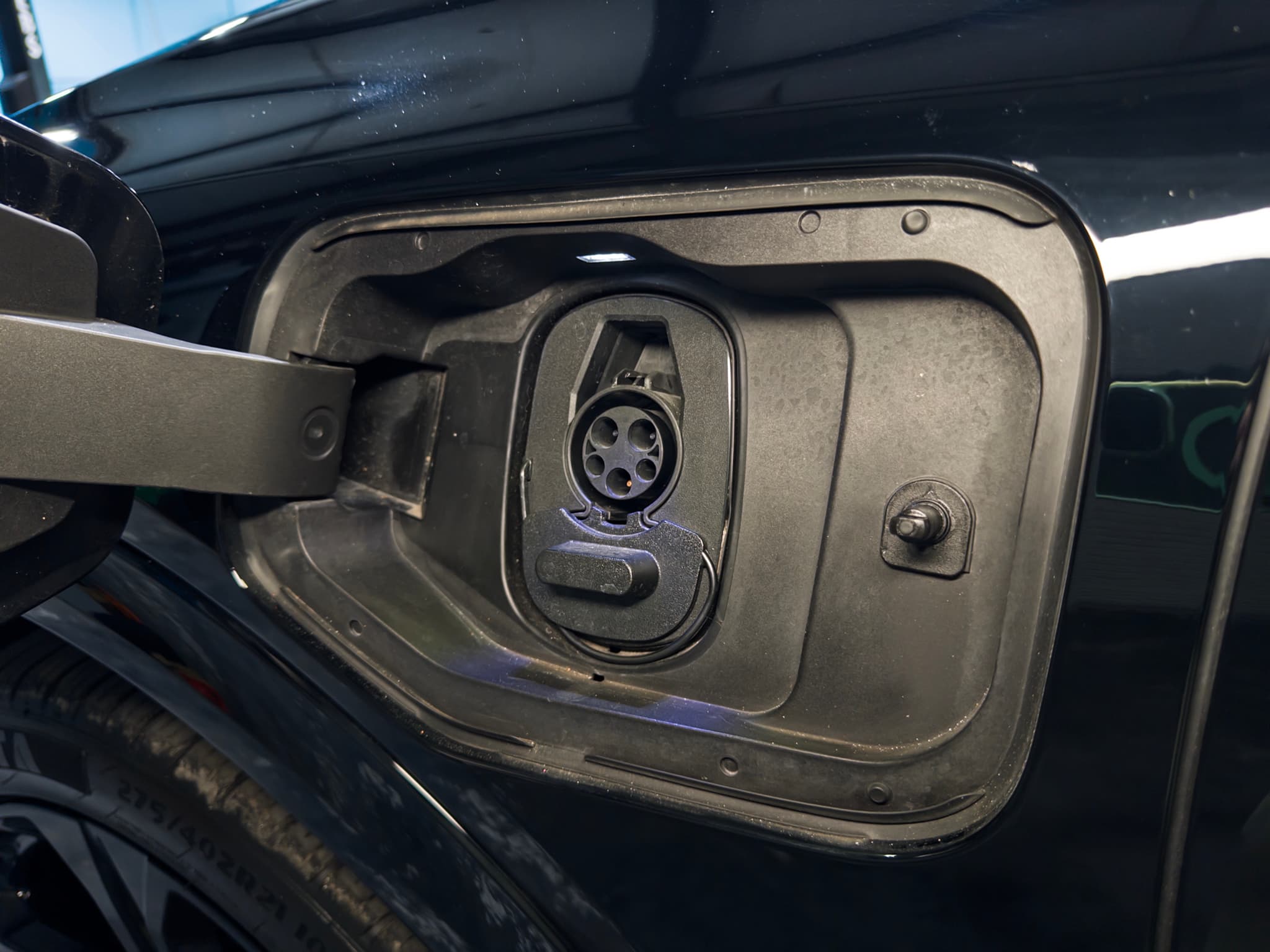 2025 Chevrolet Equinox EV view 5