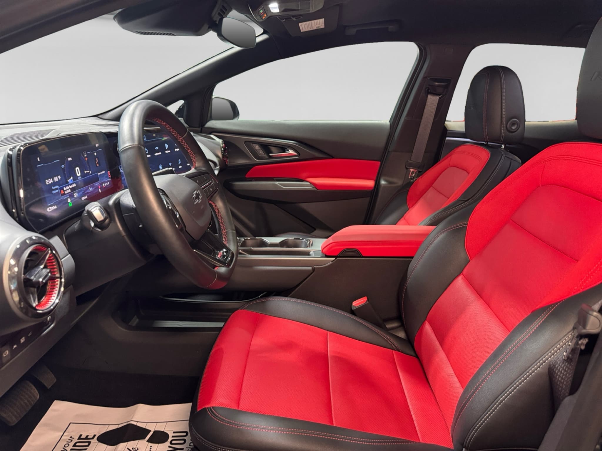 2025 Chevrolet Equinox EV view 17