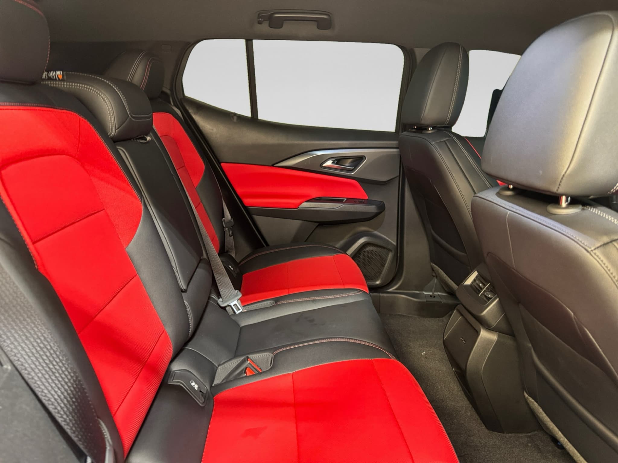 2025 Chevrolet Equinox EV view 22