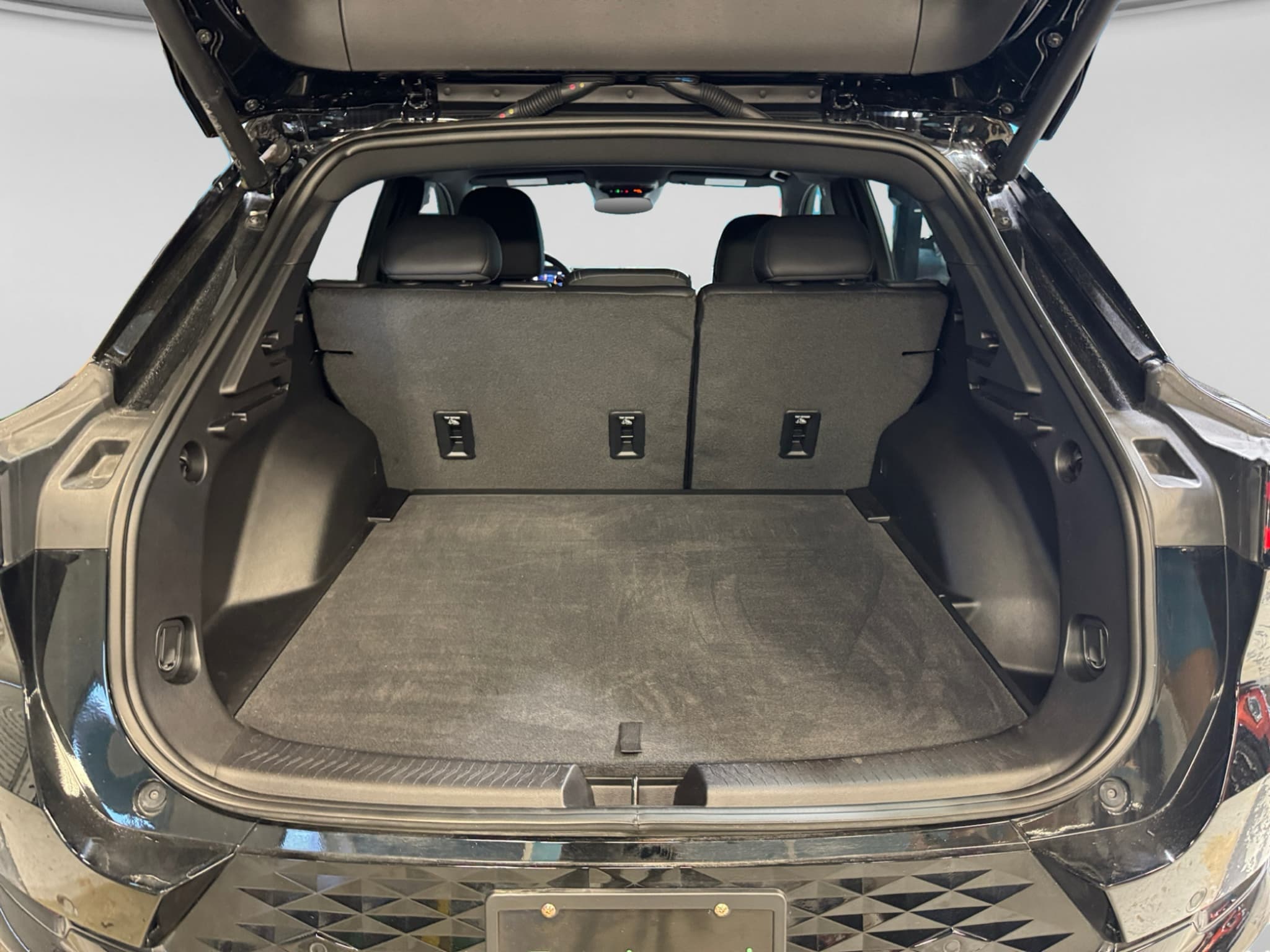 2025 Chevrolet Equinox EV view 25
