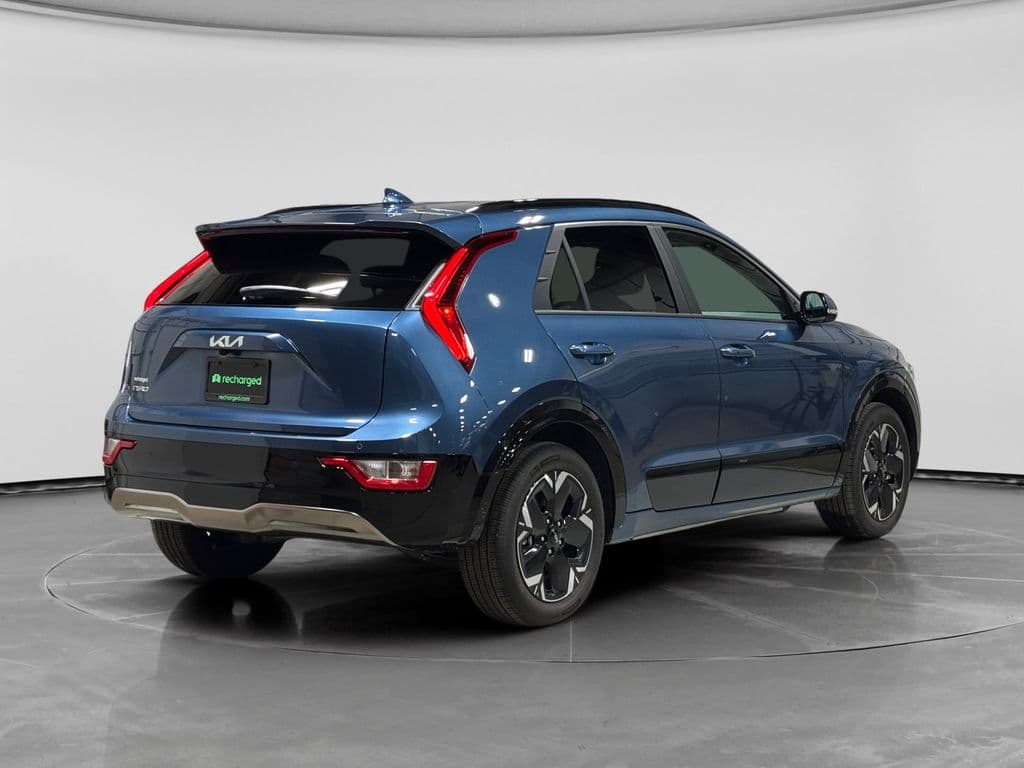 2025 Kia Niro EV view 3