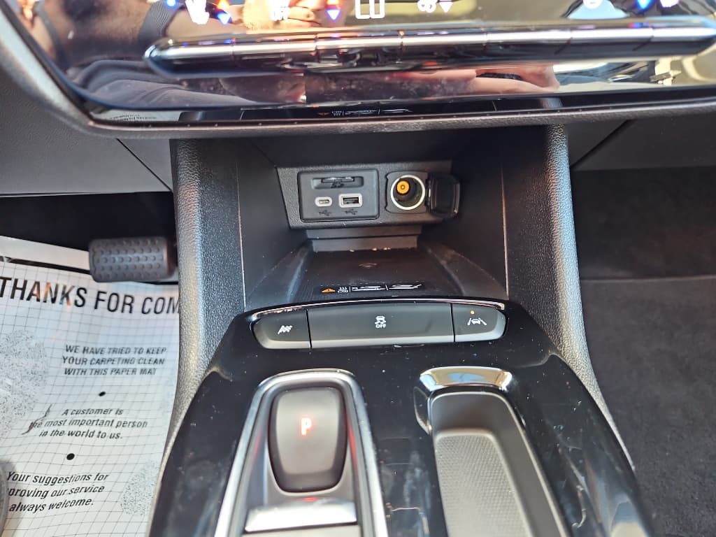 2022 Chevrolet Bolt EUV view 20