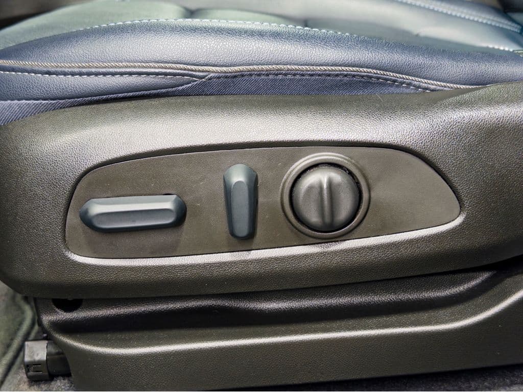 2022 Chevrolet Bolt EUV view 7