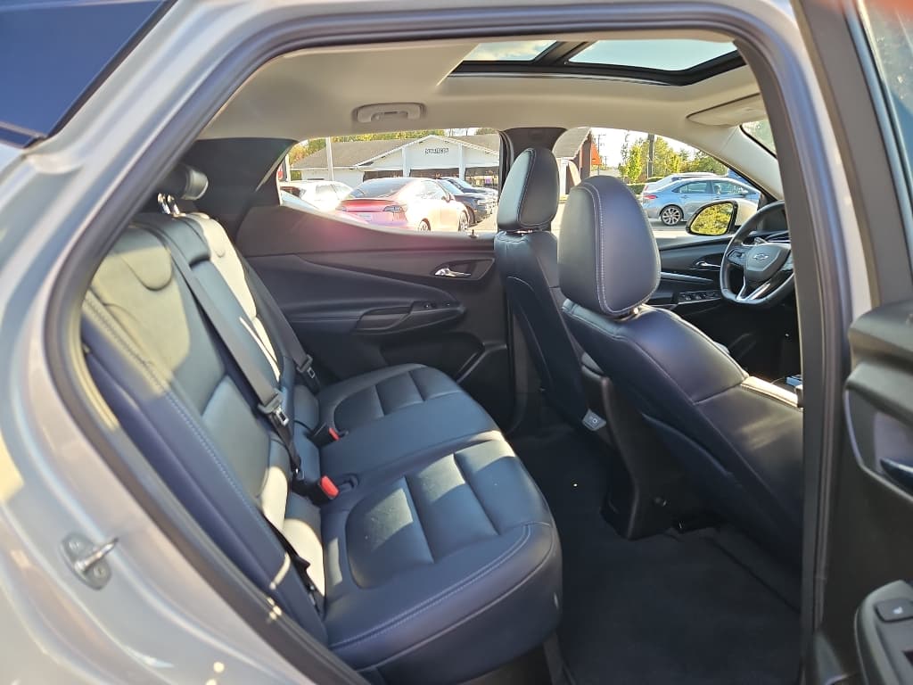 2022 Chevrolet Bolt EUV view 23