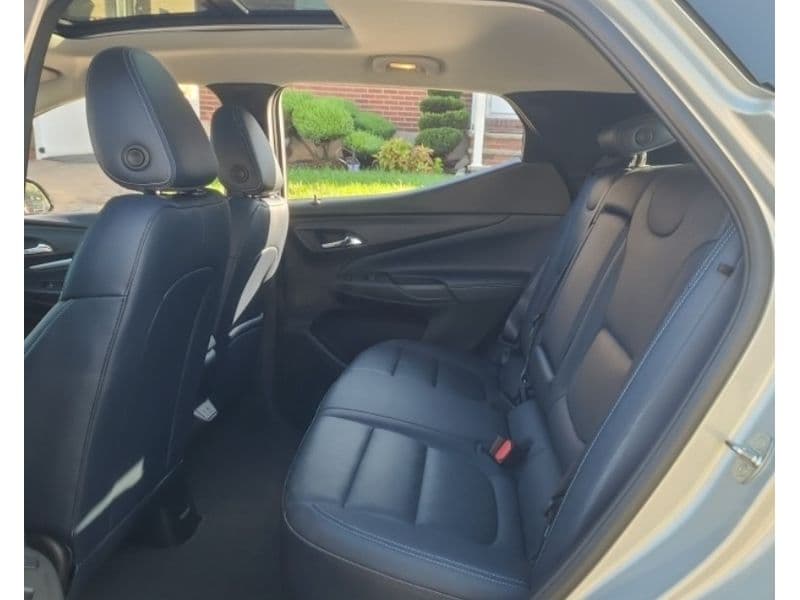 2022 Chevrolet Bolt EUV view 6