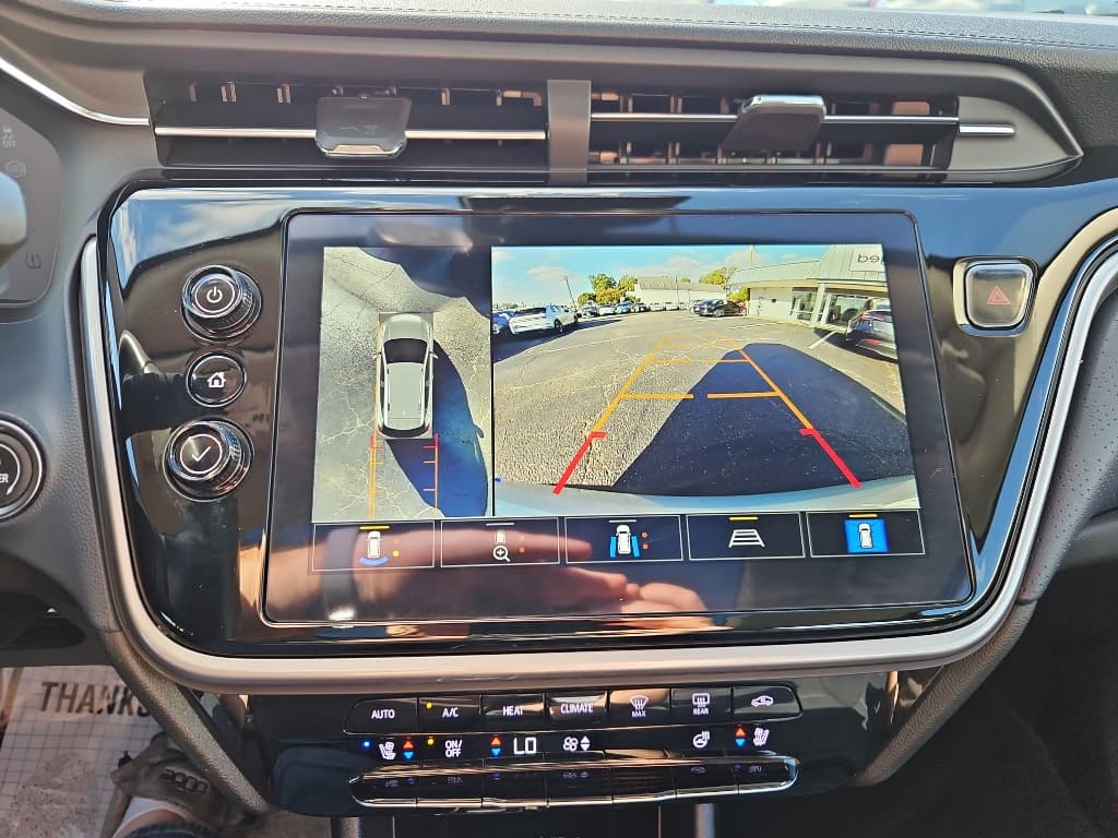 2022 Chevrolet Bolt EUV view 16