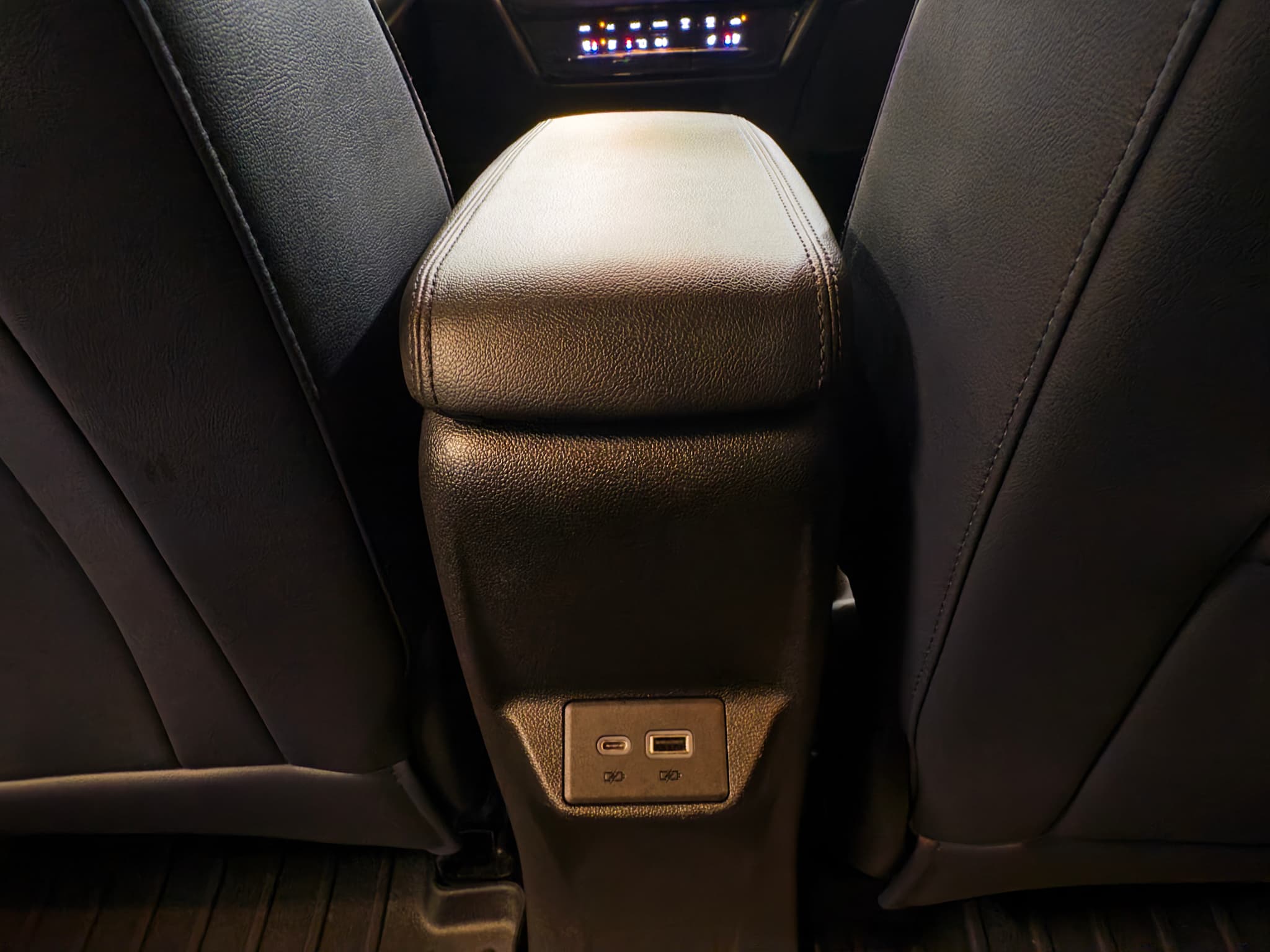 2022 Chevrolet Bolt EUV view 20