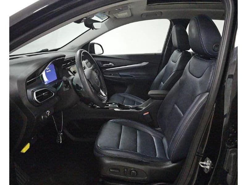 2022 Chevrolet Bolt EUV view 5