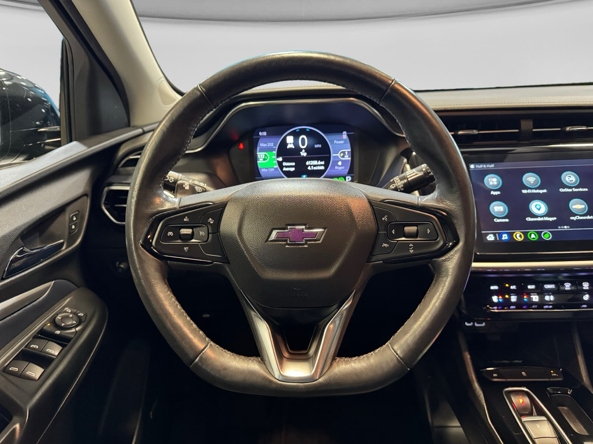 2022 Chevrolet Bolt EUV view 8