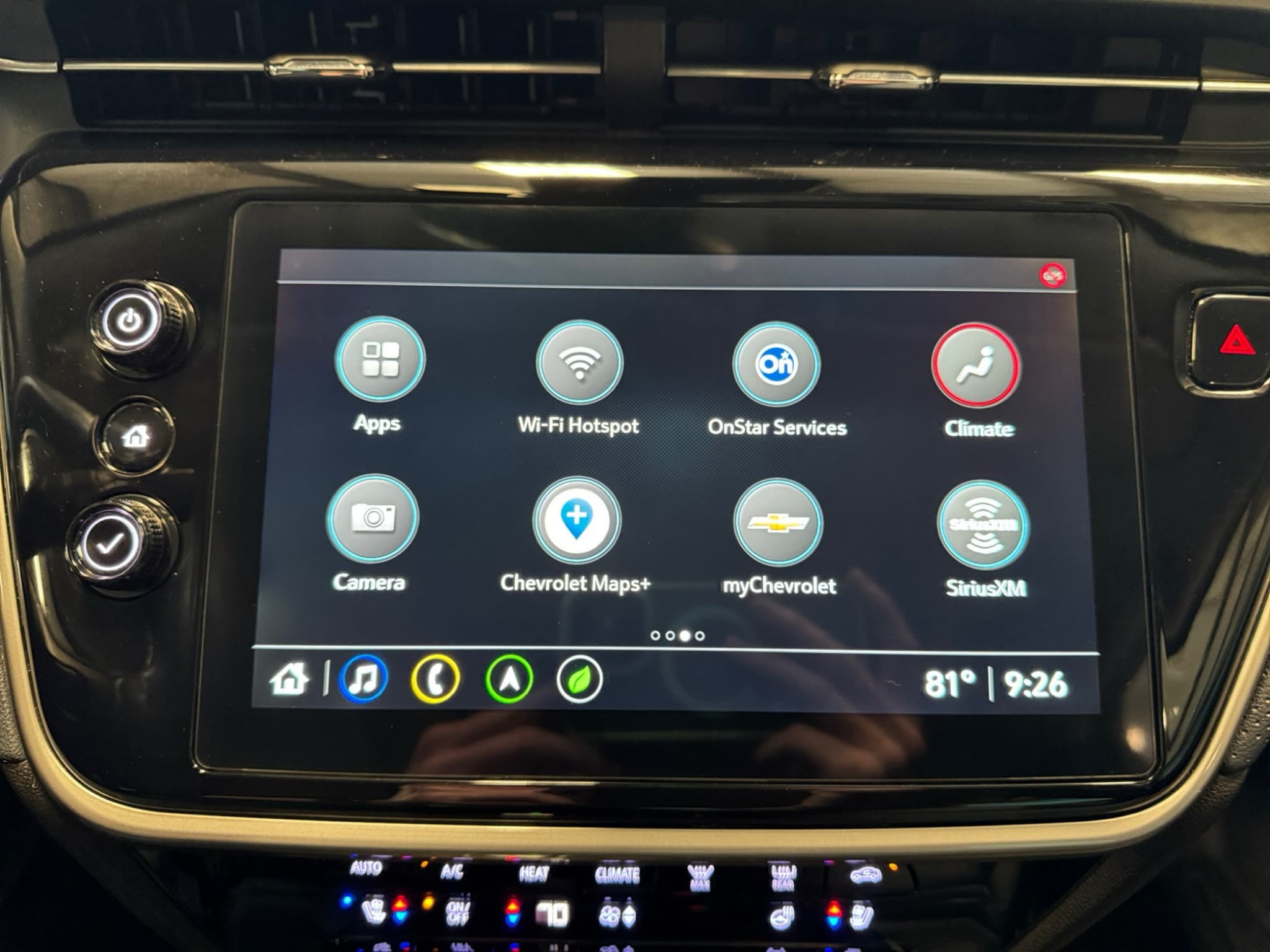 2022 Chevrolet Bolt EUV view 10