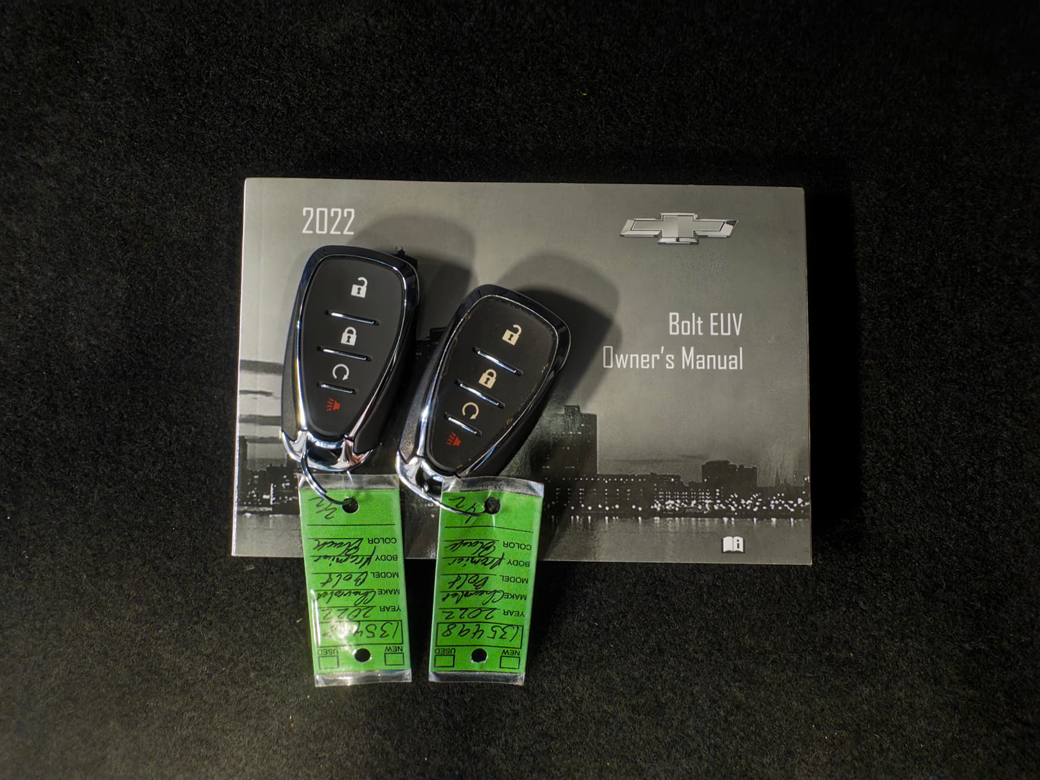 2022 Chevrolet Bolt EUV view 22
