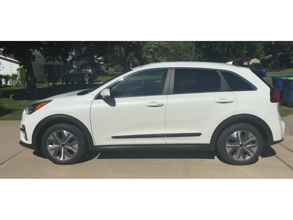 2022 Kia Niro EV view 2