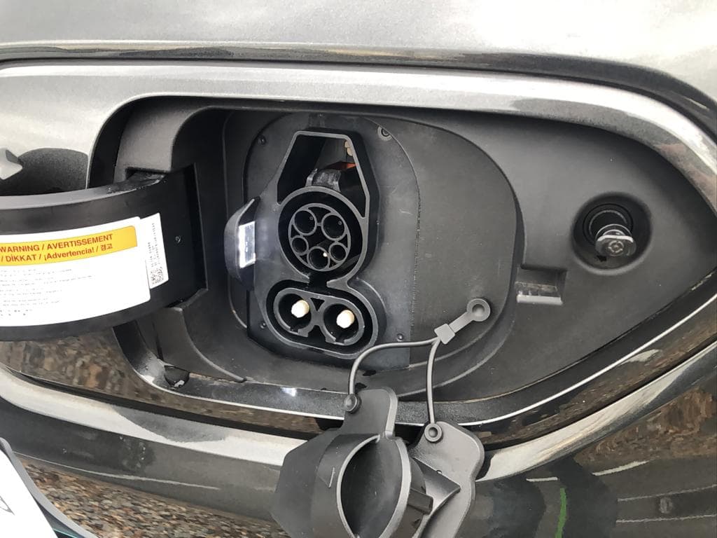 2022 Kia Niro EV view 5