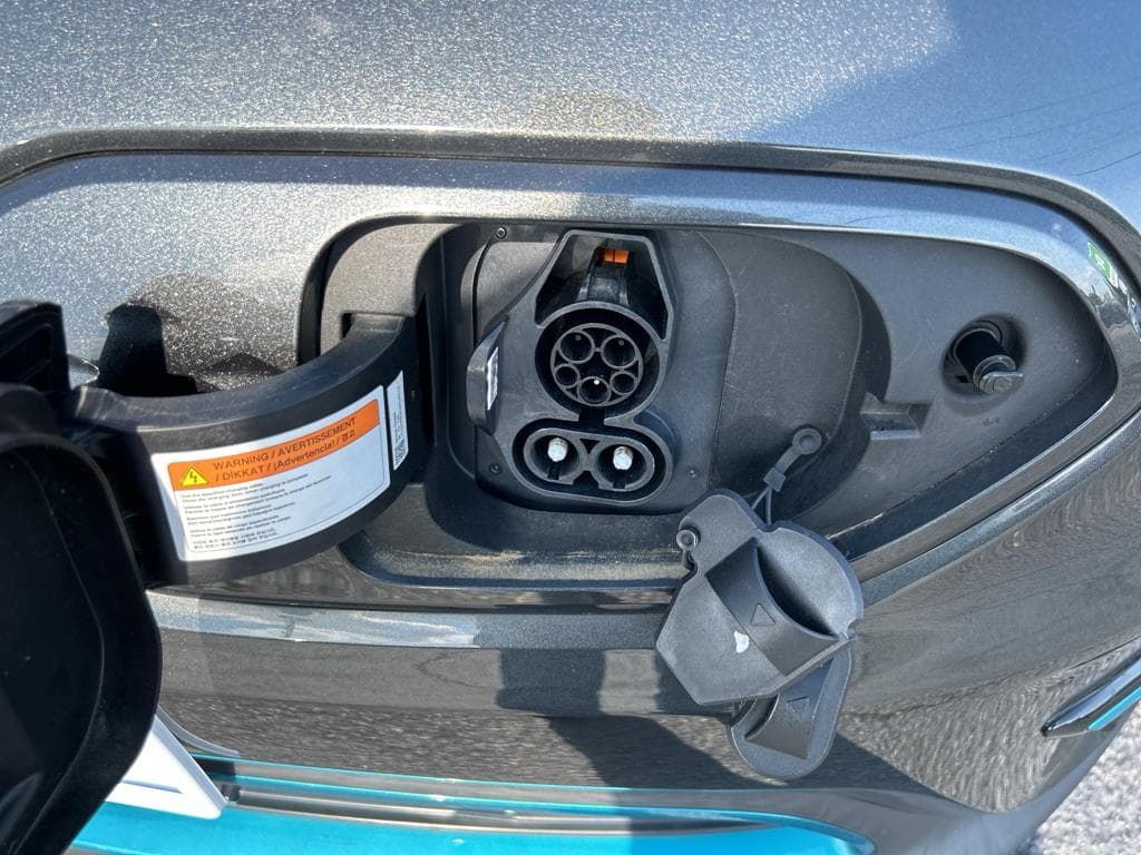 2022 Kia Niro EV view 5