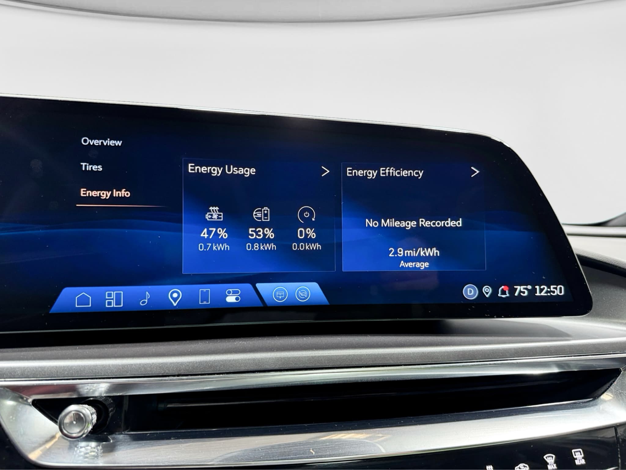 2024 Cadillac Lyriq view 11