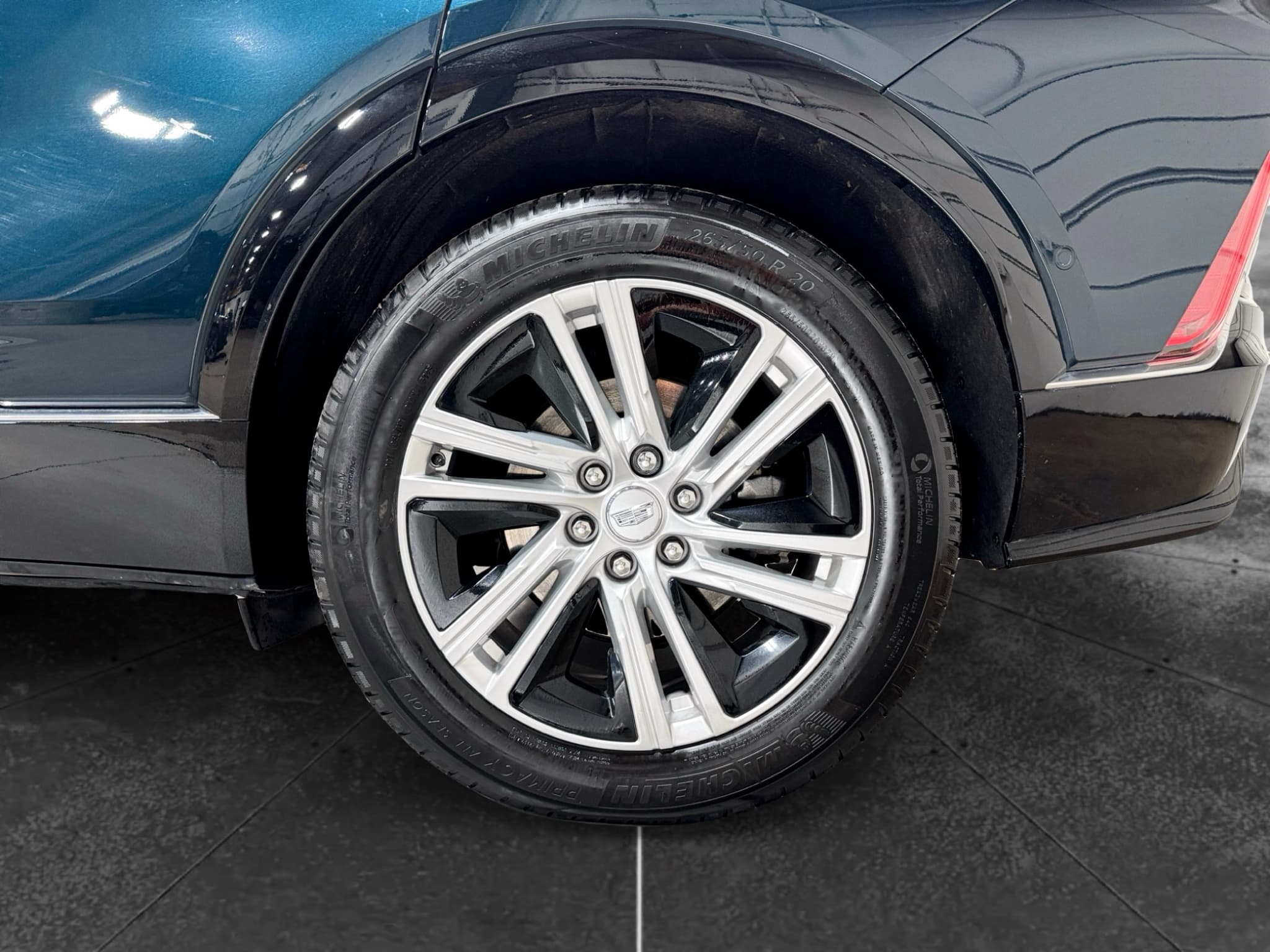 2024 Cadillac Lyriq view 32