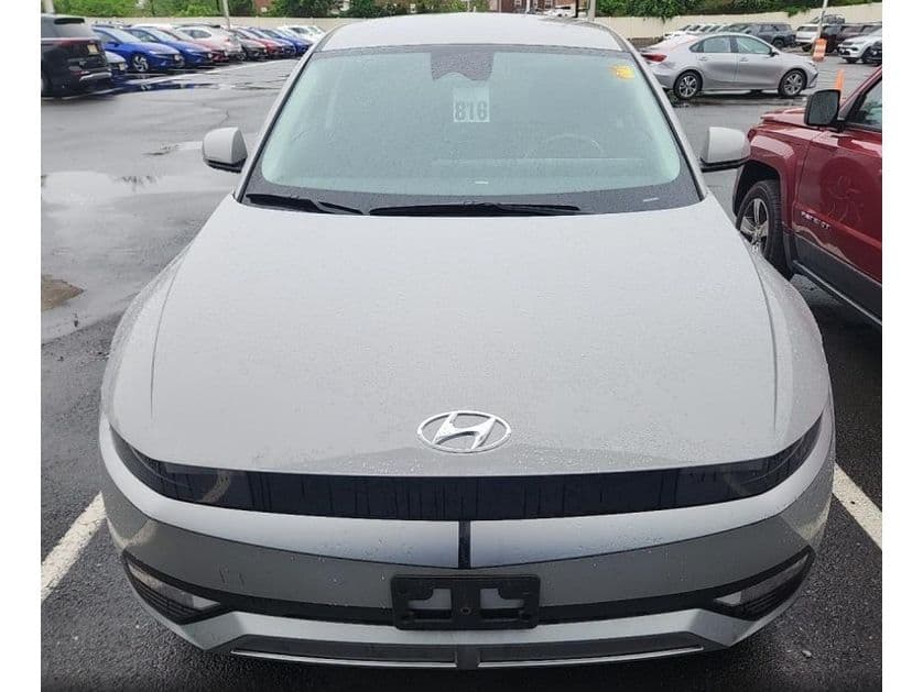 2023 Hyundai IONIQ 5 view 2