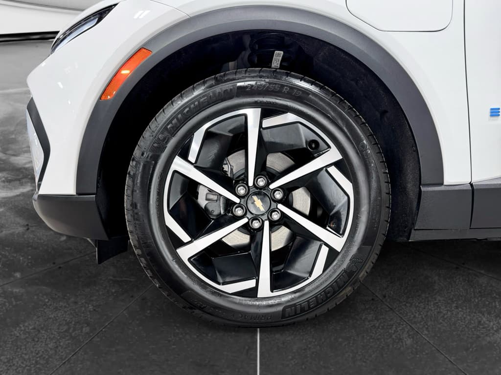 2026 Chevrolet Equinox EV view 30
