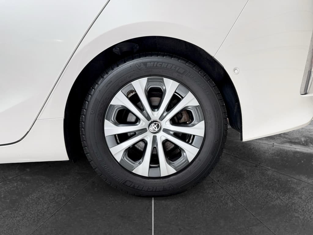 2020 Toyota Prius Prime view 31