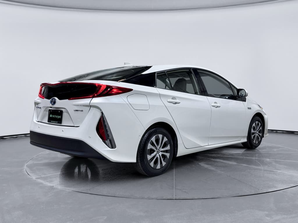 2020 Toyota Prius Prime view 3
