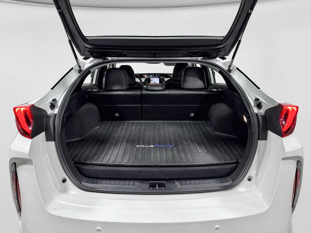 2020 Toyota Prius Prime view 26