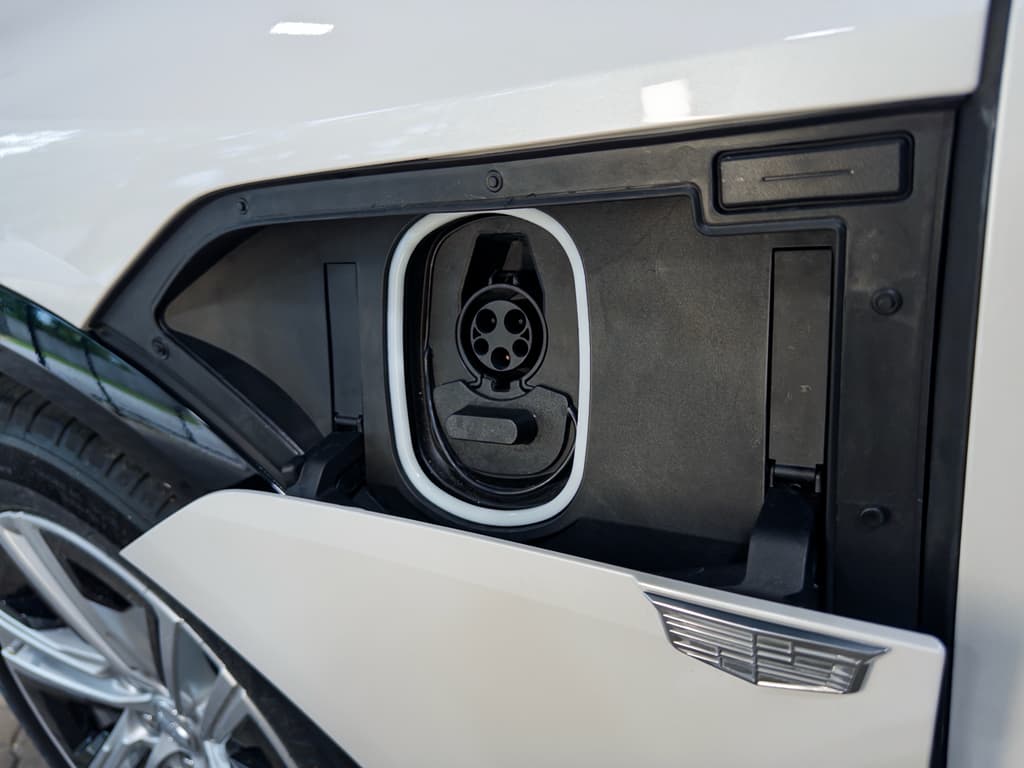 2024 Cadillac Lyriq view 5