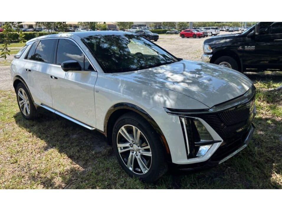 2024 Cadillac Lyriq view 2