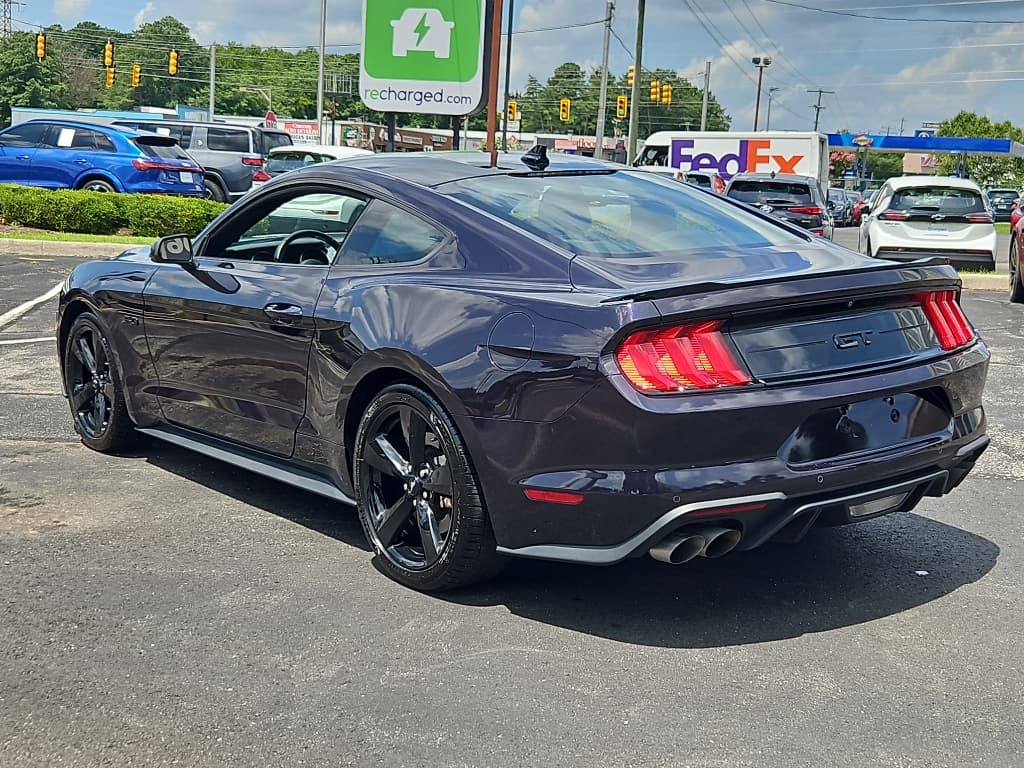 2022 Ford Mustang view 2