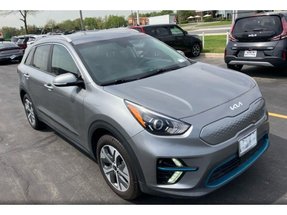 2022 Kia Niro EV view 3