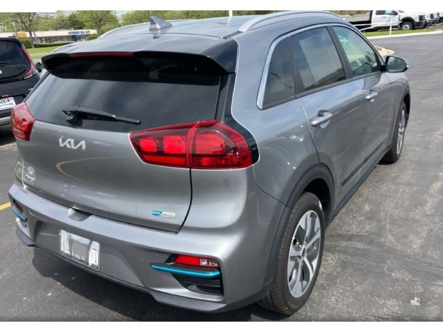 2022 Kia Niro EV view 5