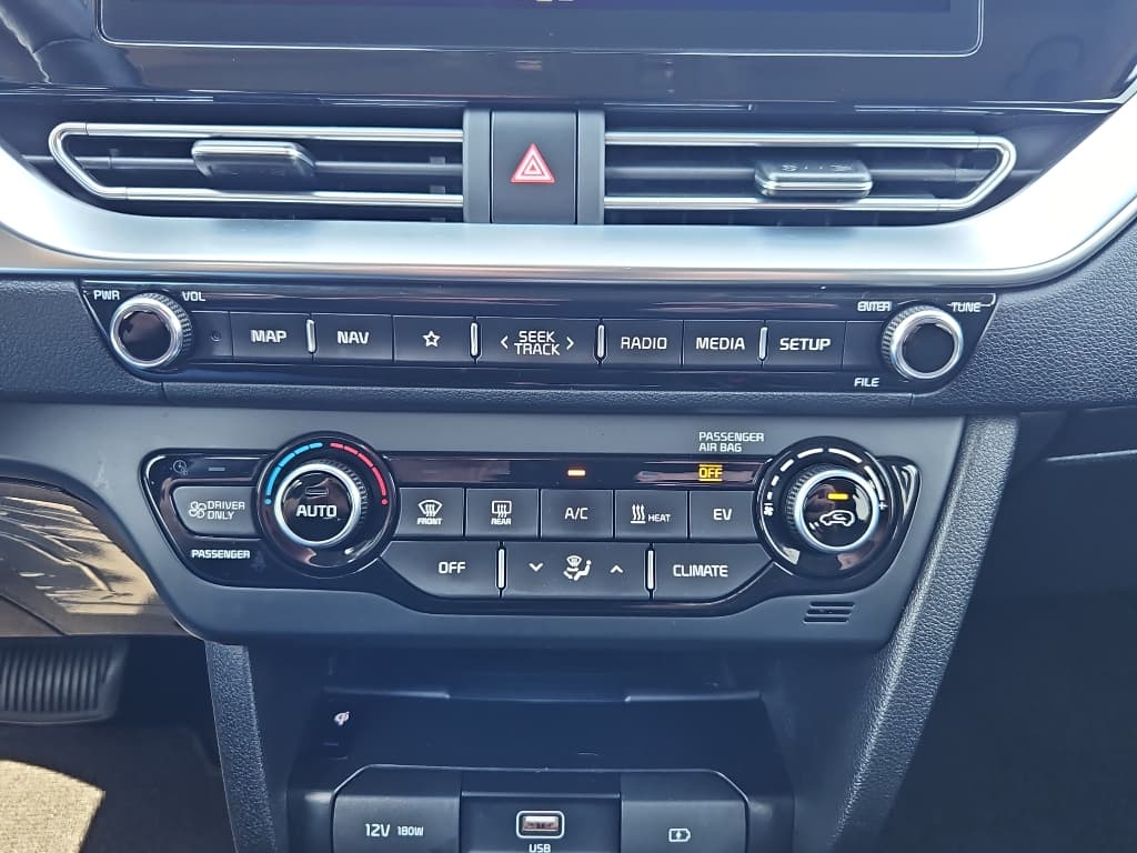 2022 Kia Niro EV view 13