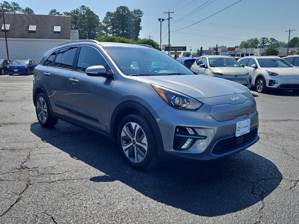 2022 Kia Niro EV view 4