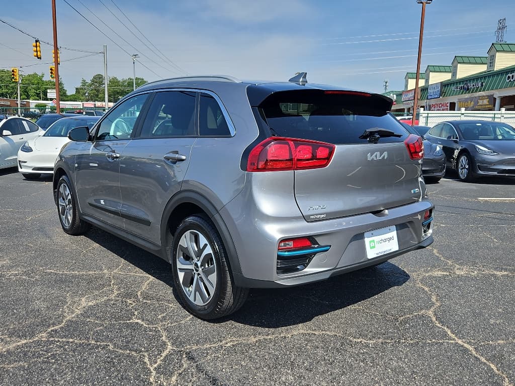 2022 Kia Niro EV view 2