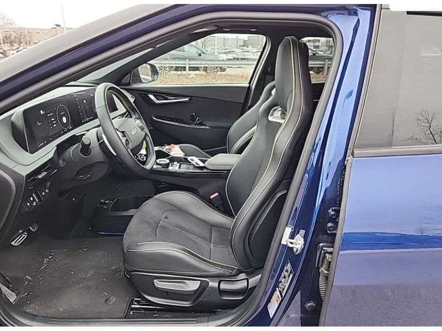 2023 Kia EV6 view 5