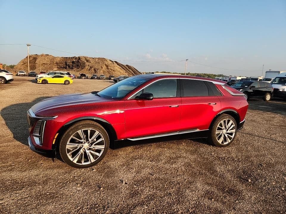 2024 Cadillac Lyriq view 1
