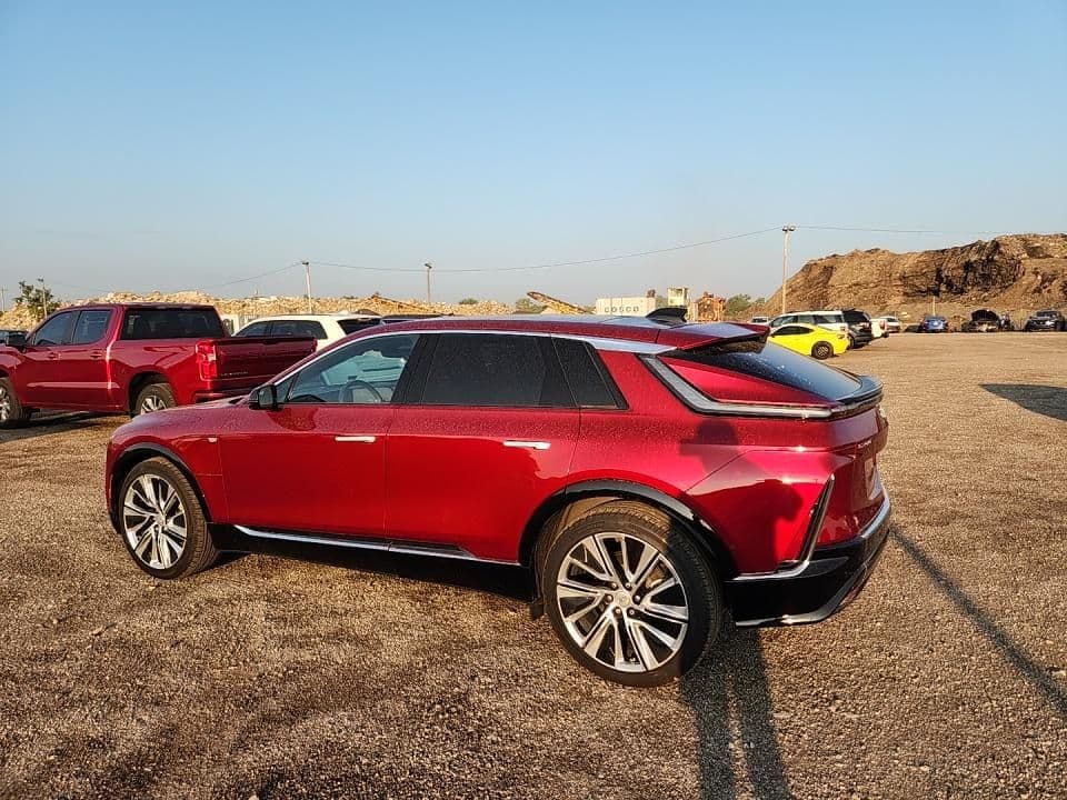 2024 Cadillac Lyriq view 5