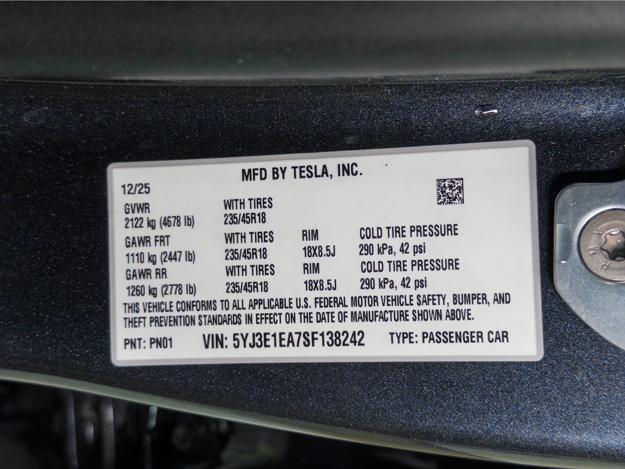 2025 Tesla Model 3 view 25