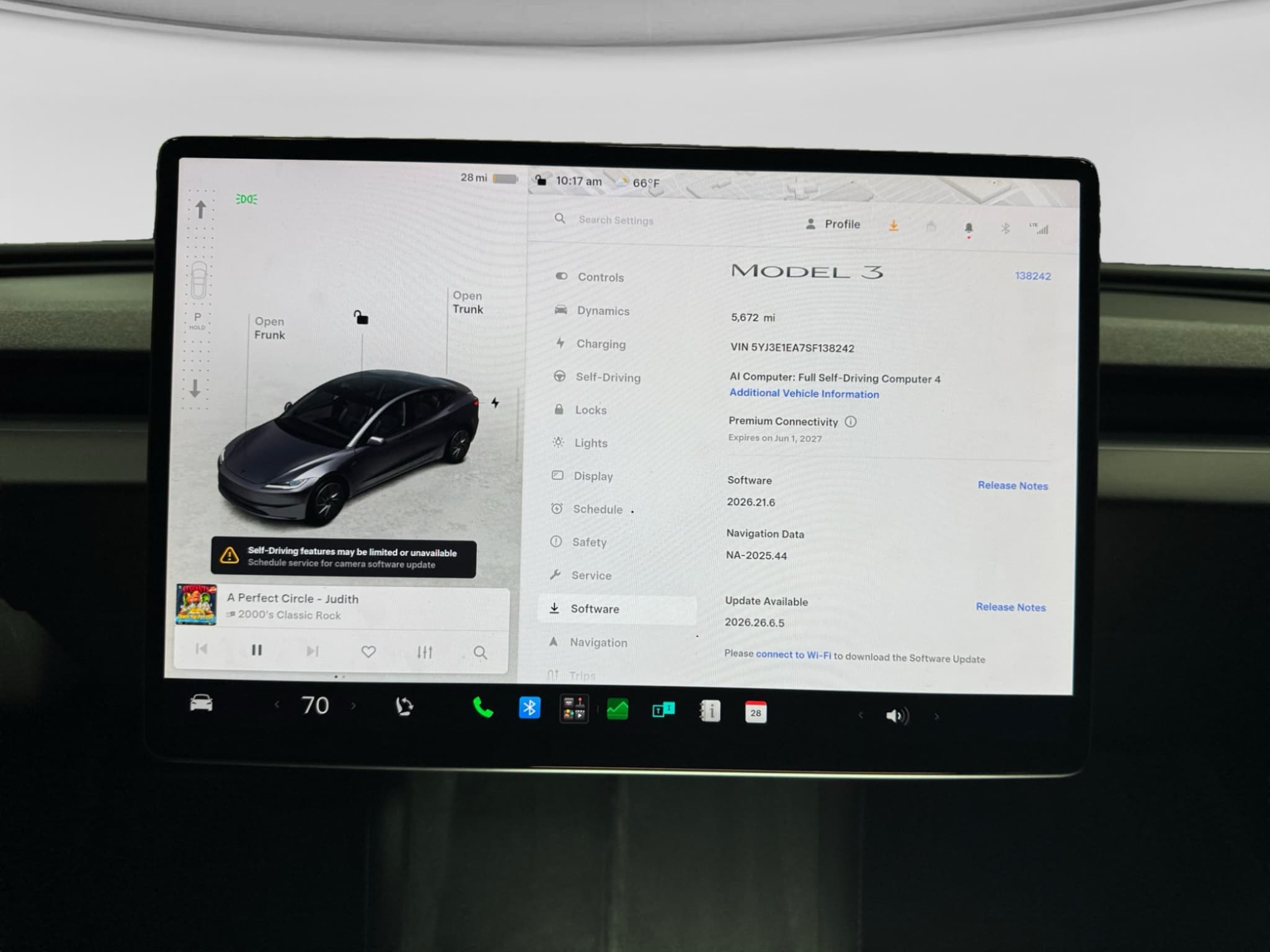 2025 Tesla Model 3 view 9